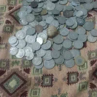 پول های قدیمی ۱۰ تومنی ۵ تومنی و ۲۵ تومنی