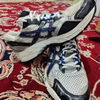 کتونی آسیکس در حد