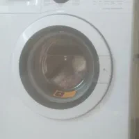 ماشین لباسشویی در حد نو