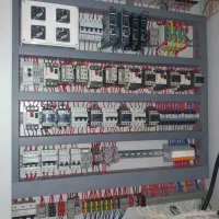 تابلو برق صنعتی.Bms.اتوماسیون صنعتی.برق خورشیدی