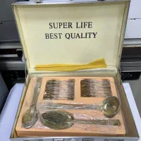 سرویس قاشق و چنگال ۲۴ نفره با چمدان|ظروف سرو و پذیرایی|کرج, برغان|دیوار