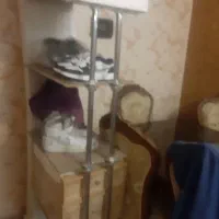 کتابخانه یا جای دکوری هالوژن دار  شیک با دو تا کشو