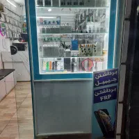 فروش ویترین مغازه موبایل در حد نو