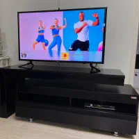 تلویزیون LED سامسونگ ۴۰ اینچ به همراه میز