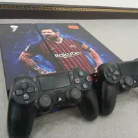 دستگاه ps4 به همراه استند و دو دسته سالم