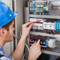 استخدام مهندس برق