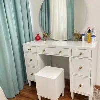 تخت خواب، پاتختی، میز آرایش و تشک