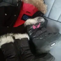 لباس وبوت بچگانه