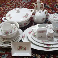 چینی گل قرمز 30نفره 15میلیون تومان