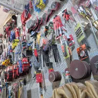 فروشنده اشنا به کامپیوتر