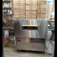 به یک فرکار و پیتزا زن نیازمندم