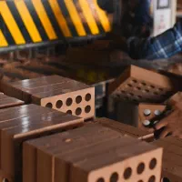 استخدام کارگر اتباع