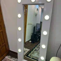 آینه ایستاده چراغ دار