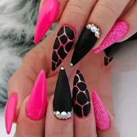 جشنواره اموزش و خدمات کاشت ناخن ۸۰۰ هزارتومن|خدمات آرایشگری و زیبایی|تبریز, |دیوار