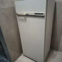 یخچال آزمایش