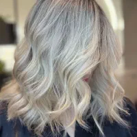 اجاره لاین ناخن و مژه و انجام خدمات زیبایی|خدمات آرایشگری و زیبایی|مشهد, نوید|دیوار