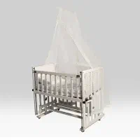 تخت کنار مادر