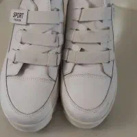 کفش اسپرت سفید لژدار سایز ۳۸