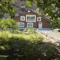 اجرای سقف شیروانی و شینگل و اجرای آجر نسوز والپست