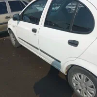 تیبا مدل 98 دارای خط و خش در رکابها می باشد