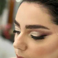 نیاز به مدل میکاپ در سالن ، آرایش خاص و متفاوت