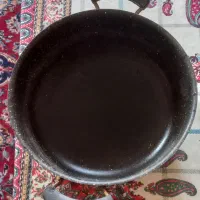 یک عدد تابه تفلون ویک عددقابلمه کار کرده تفلون