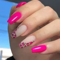 خدمات ناخن در سالن تخصصی ناخن