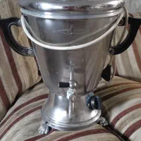 مبل نشیمن و گلدان|میز و صندلی غذاخوری|تهران, فلسطین (میدان انقلاب)|دیوار