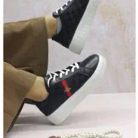 کفش زنانه و بوت زنانه