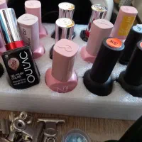 لوازم کاشت ناخن|آرایشگاه و سالن‌های زیبایی|آستانه اشرفیه, |دیوار