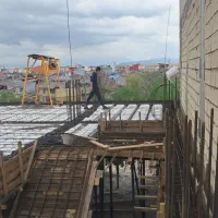 نیازمند کار گر