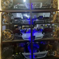 چراغ و آینه اتومبیل