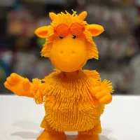 عروسک زرافه رقاص مدلDISCO giraffe