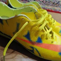 ساعت هوشمند و کفش سایز ۴۳ باهم|ساعت|ساری, |دیوار