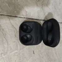 ایرپاد گلکسی  بادز ۲پرو samsungو گوشی نوکیا۱۱۷۴