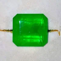 زمرد معدن کلمبیا 22 قیراط vivid green شناسنامه دار