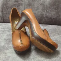 چند جفت کفش نو