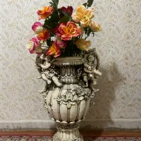 گلدان باگل و قاب آینه