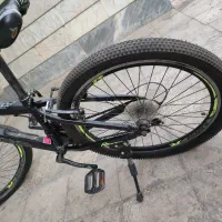 دوچرخه|دوچرخه، اسکیت، اسکوتر|قدس, شهر‌قدس|دیوار