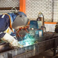 استخدام جوشکار درب و پنجره ساز در شاهین‌شهر