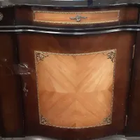 آیینه و کنسول