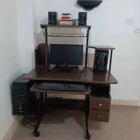 کامپیوتر ۲۱ اینچ با میز