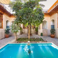 پذیرشگر آقا