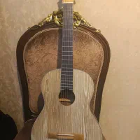 گیتار دست ساز سالم و خوش صدا