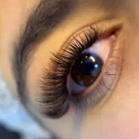 آموزش وانجام اکستنشن مژه و لیفت و لمینت مژه وابرو