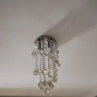 یک جفت لوستر کریستالی|لوستر و چراغ آویز|اصفهان, ارغوانیه|دیوار
