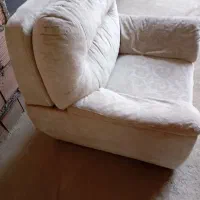 دو عدد مبل یک نفره نرم و راحت|مبلمان خانگی و میز عسلی|گنبد کاووس, |دیوار