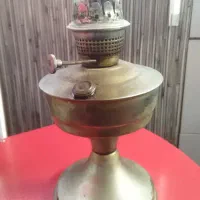 چراغ نفتی قدیمی