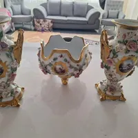 دوعدد گلدان ویک شکلات خوری قدیمی