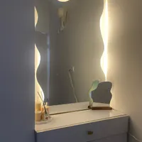 اینه شیک دفرمه